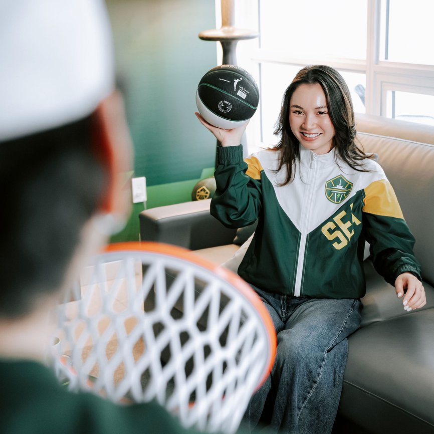 Seattle Storm - Front Image